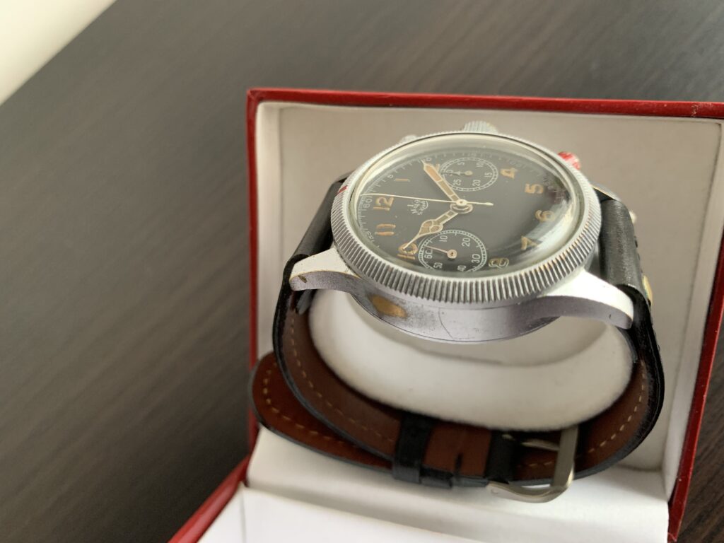 Tutima Kirova Urofa 59 case left