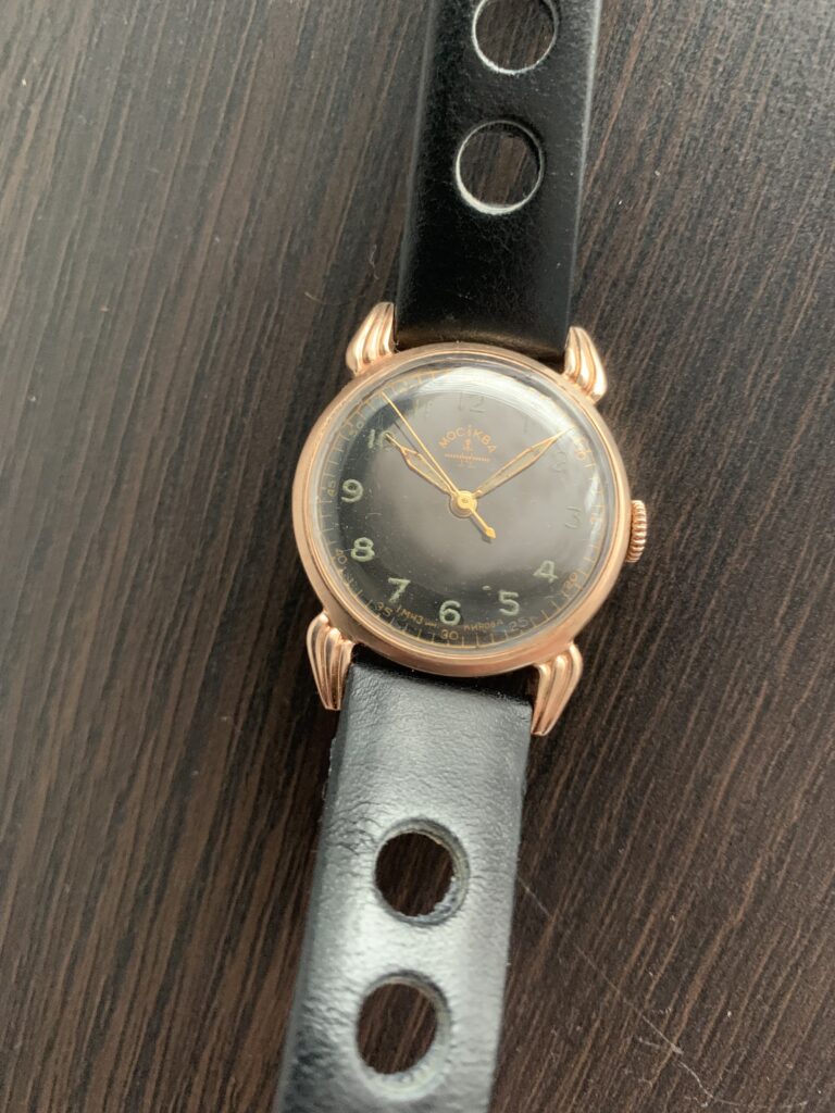 Gold Moskva watch strap