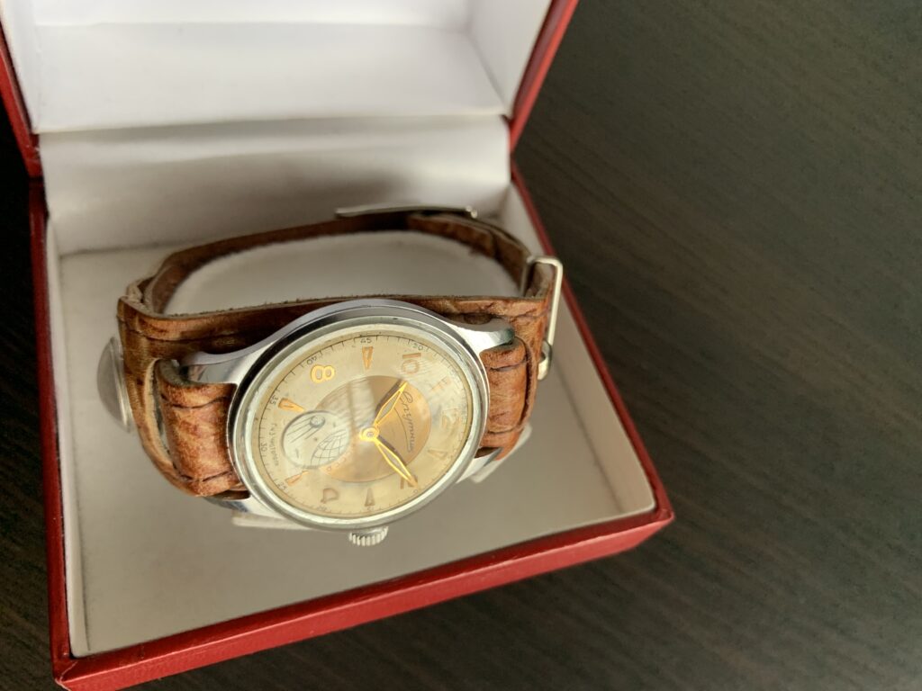Sputnik ChChZ watch case left
