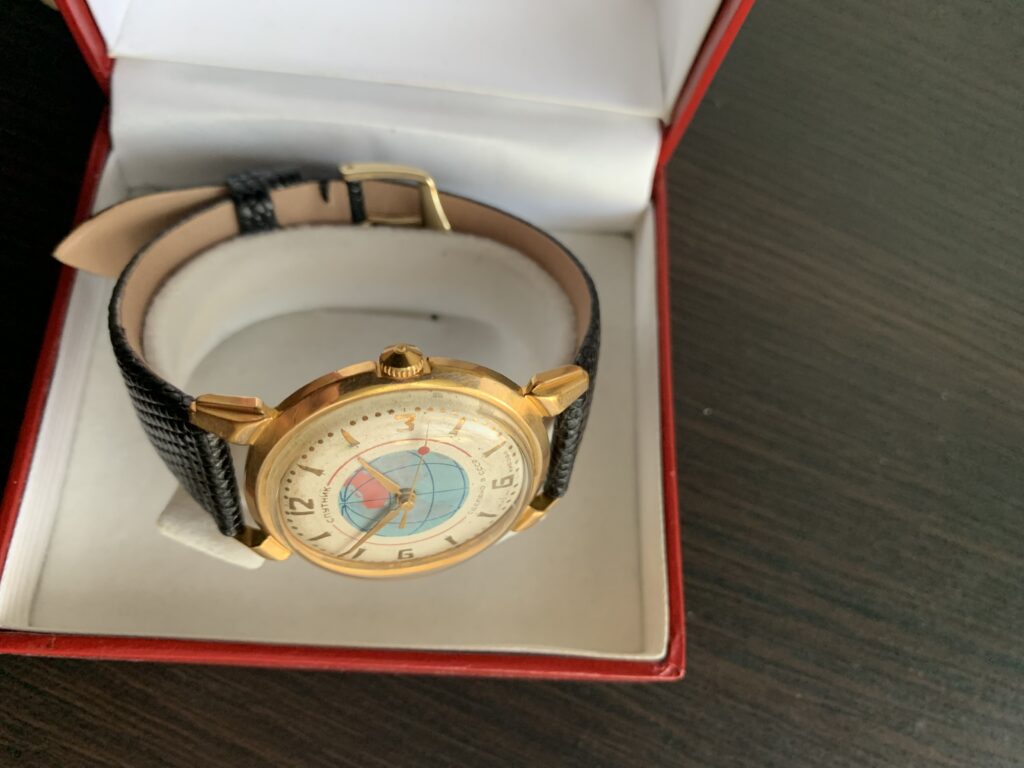 Sputnik White Dial Gold Plated case crown