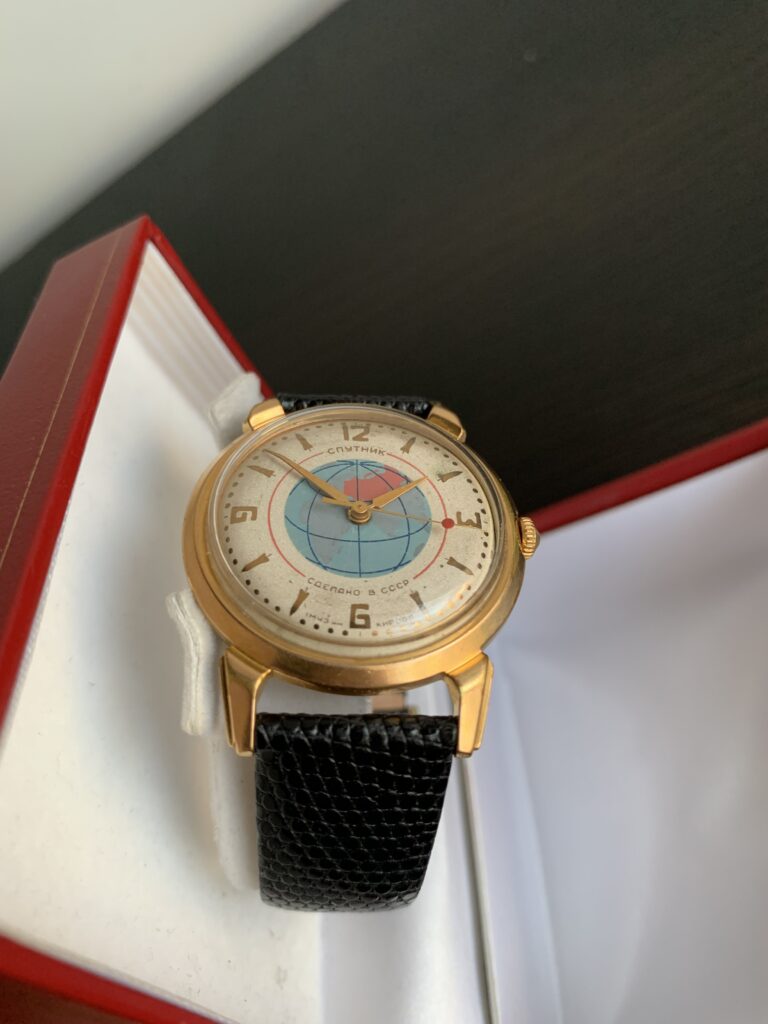 Sputnik White Dial Gold Plated case down