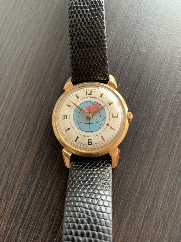 Sputnik White Dial Gold Plated strap