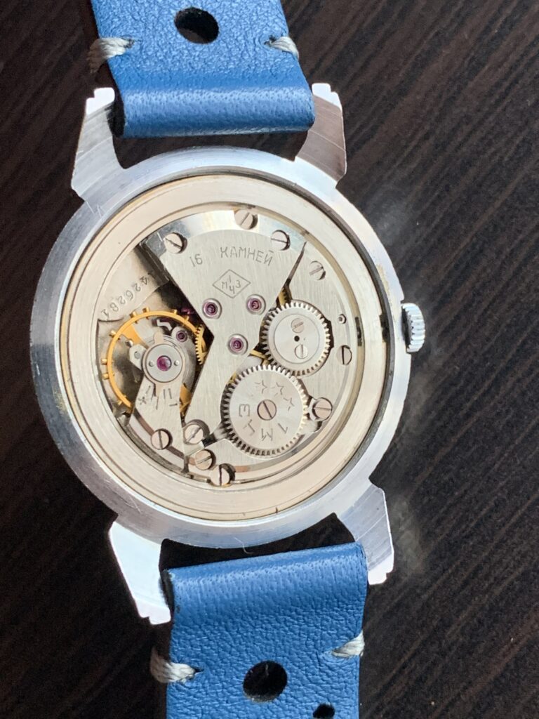 Sputnik white dial movement