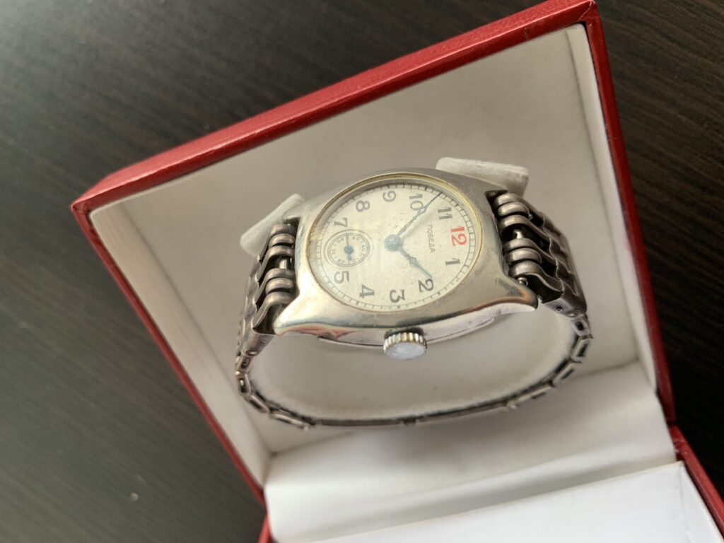 Silver case pobeda case crown