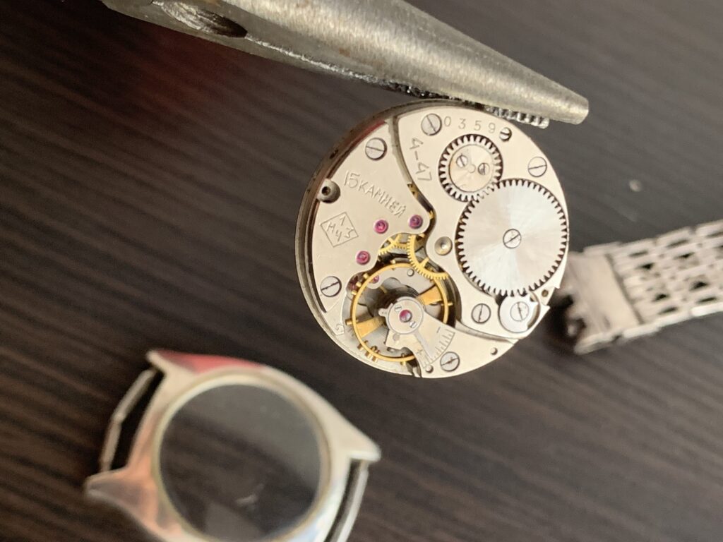 Silver case pobeda movement